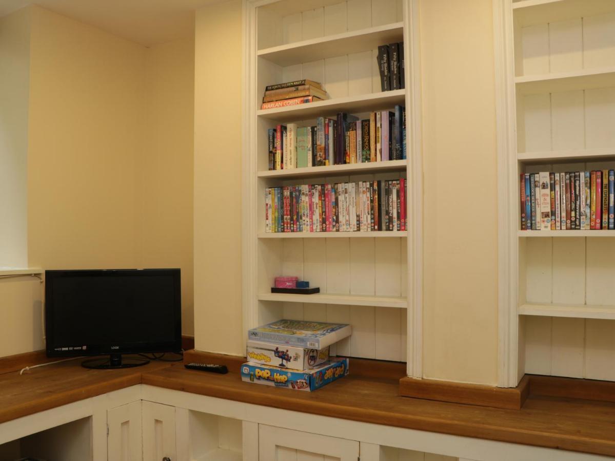 Apartment 6 Whitby Bagian luar foto