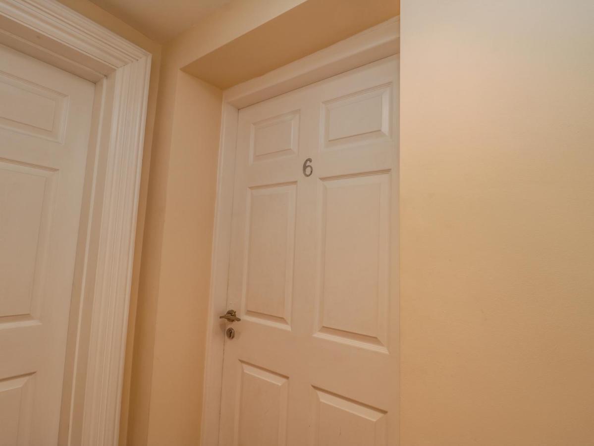 Apartment 6 Whitby Bagian luar foto
